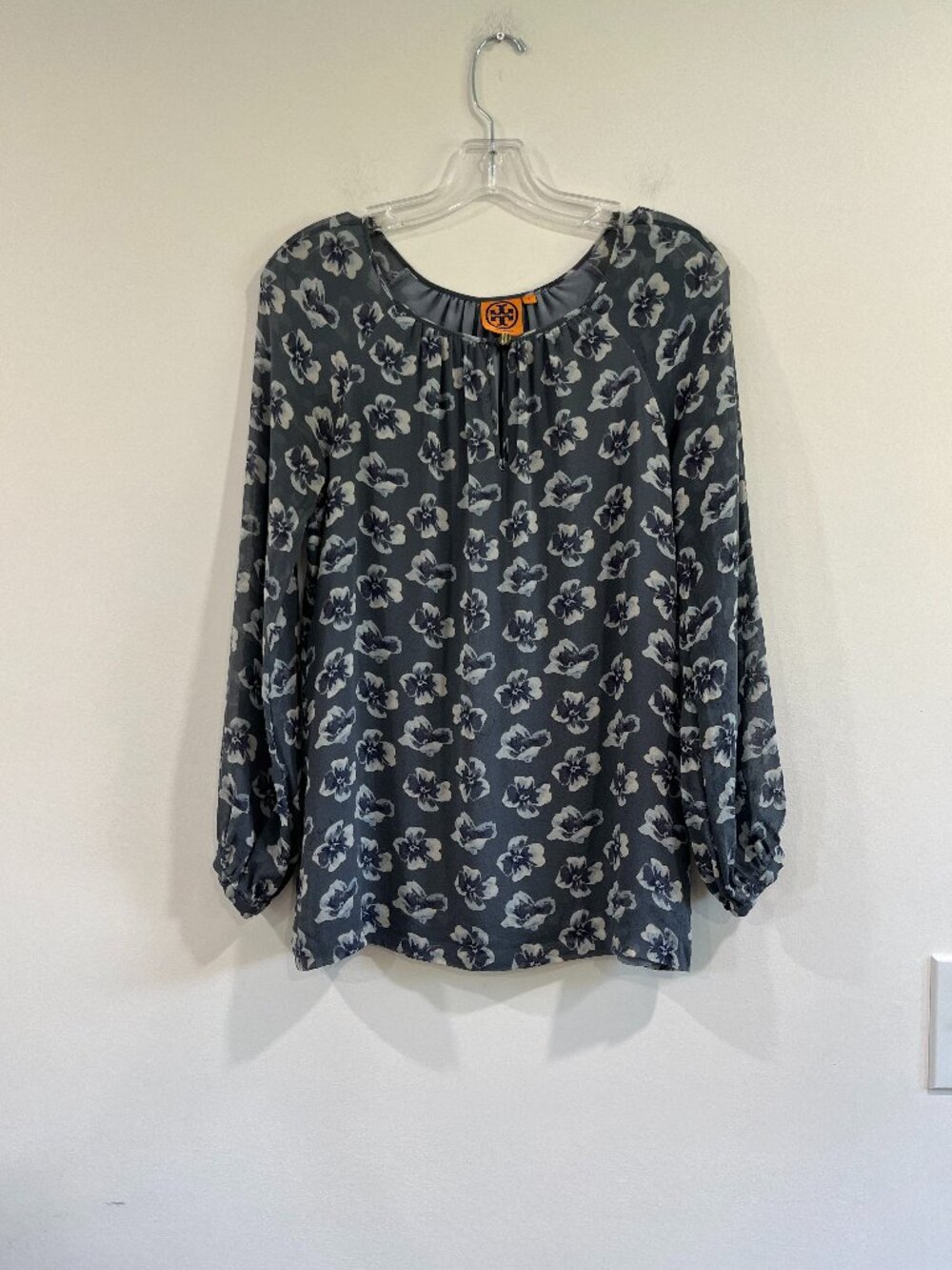 Tory Burch Silk Grey Floral Long Sleeve Blouse Size 6